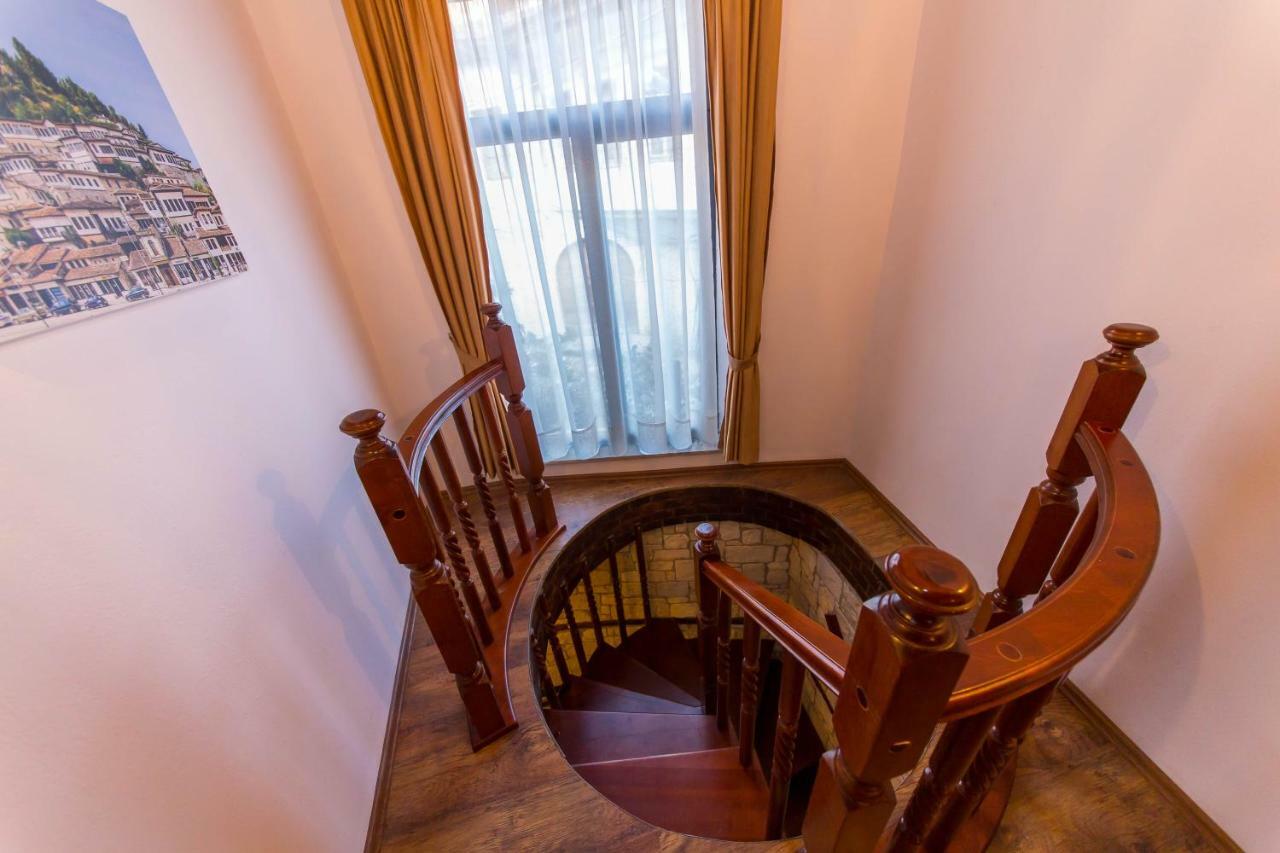 Heraklis Hotel Μπεράτ Εξωτερικό φωτογραφία