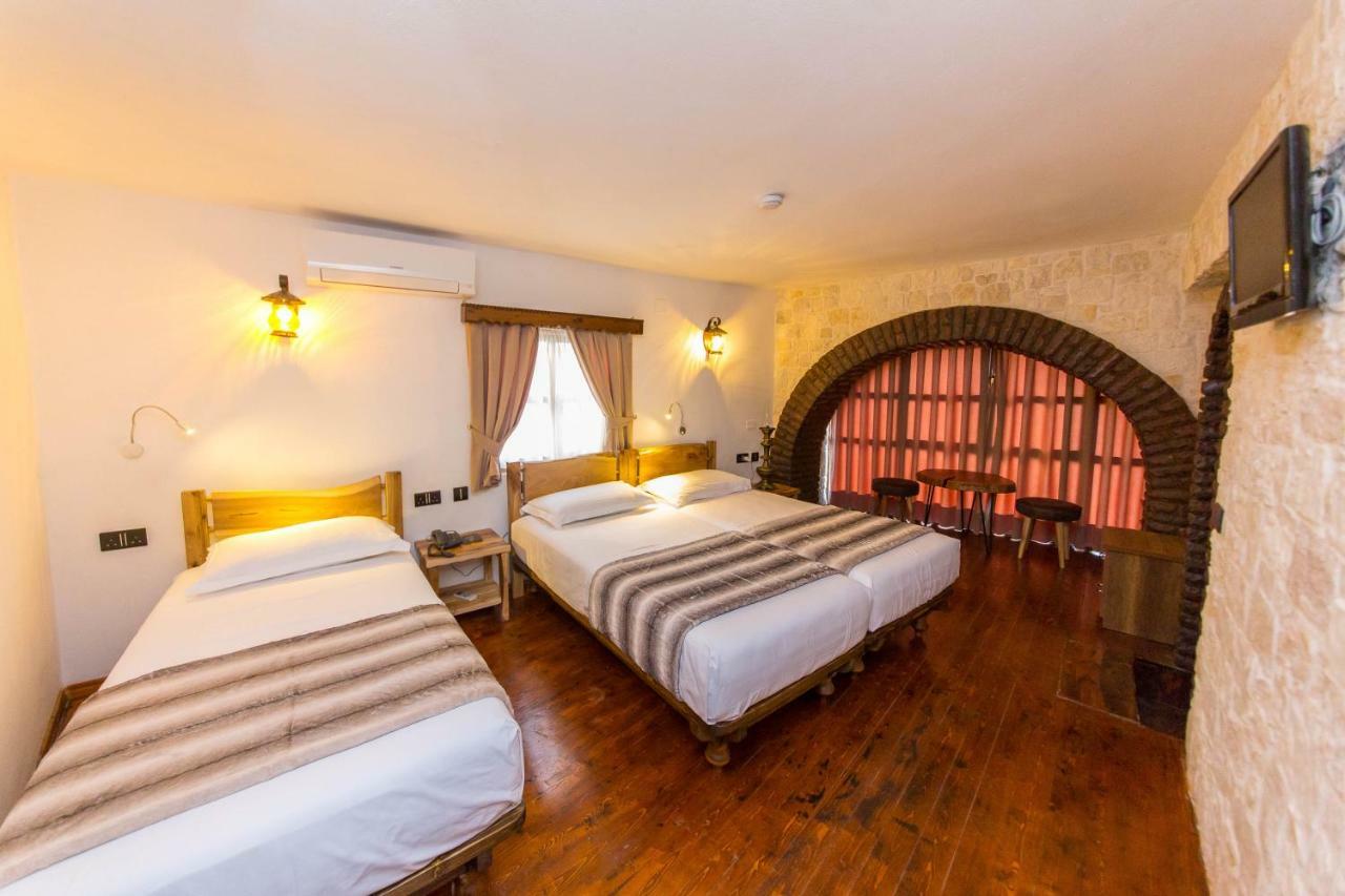 Heraklis Hotel Μπεράτ Εξωτερικό φωτογραφία