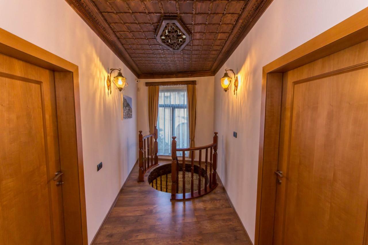 Heraklis Hotel Μπεράτ Εξωτερικό φωτογραφία
