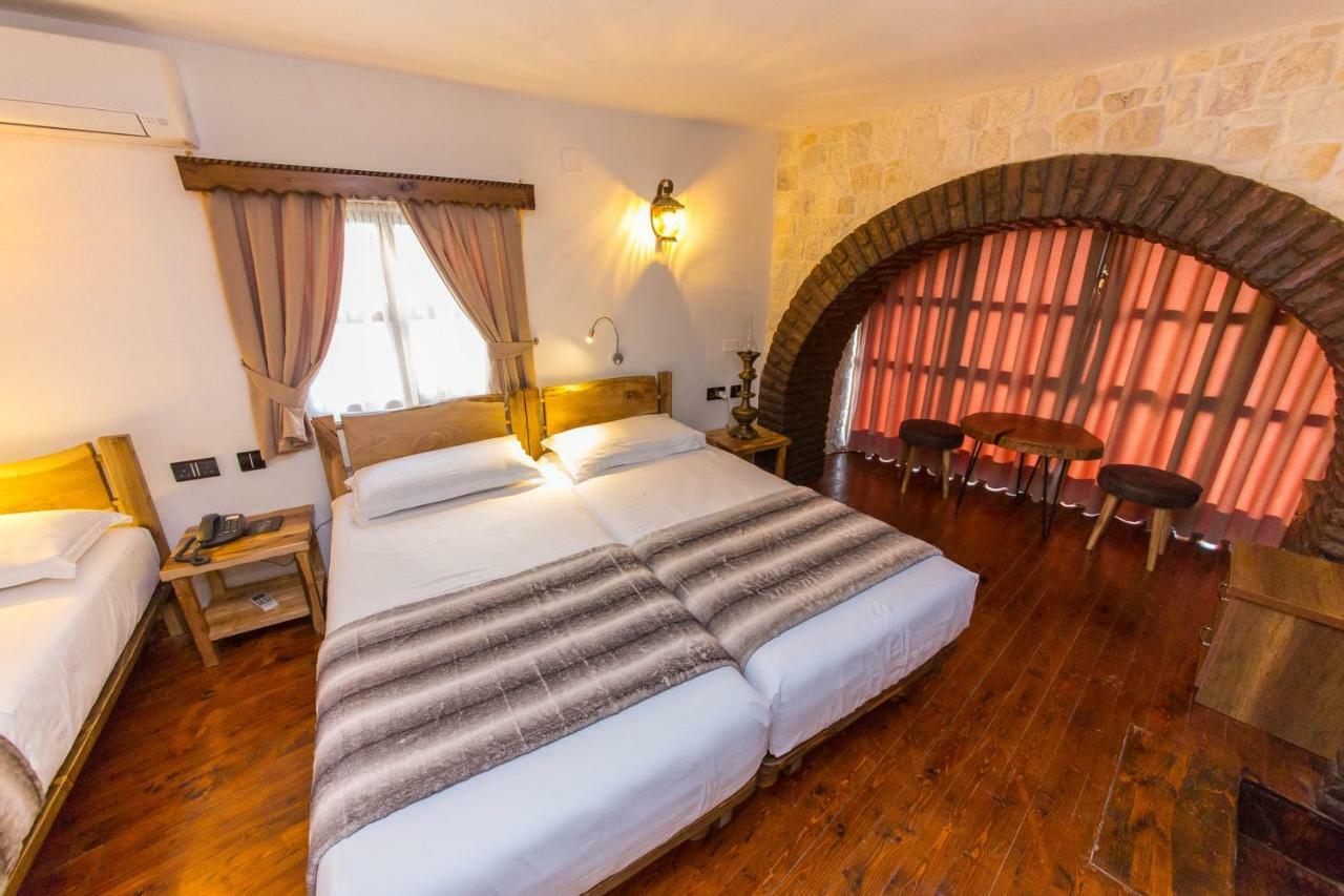 Heraklis Hotel Μπεράτ Εξωτερικό φωτογραφία